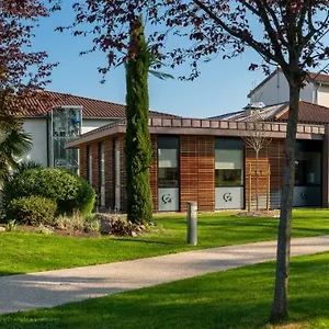Hotel Domaine La Charpiniere, The Originals Collection, Saint-Galmier