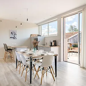 Ecureuil - Charme Et Standing A Galmier Appartement